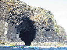 Fingal-Cave1
